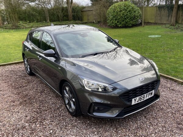 2020 Ford Focus St-line 